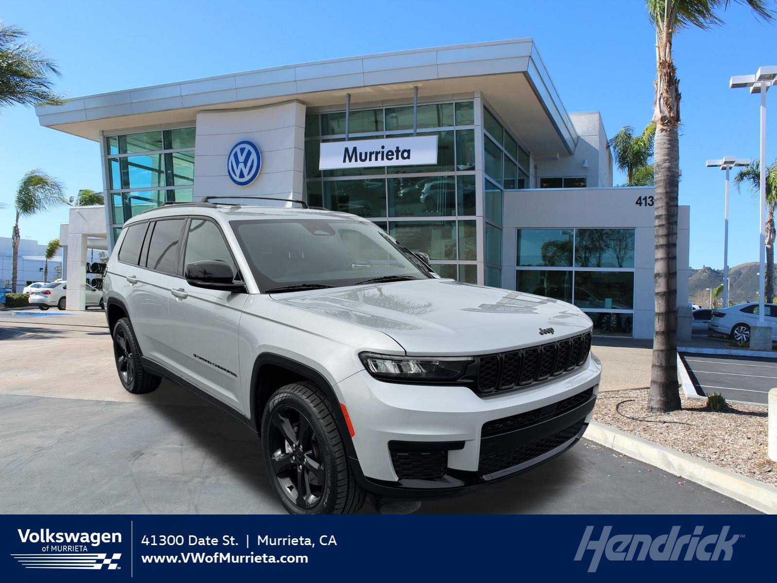 Used 2021 Jeep Grand Cherokee L Laredo image 1