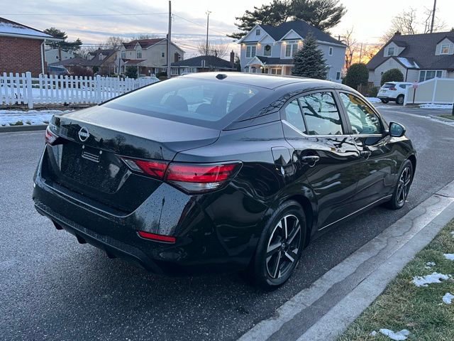Used 2025 Nissan Sentra SV image 4