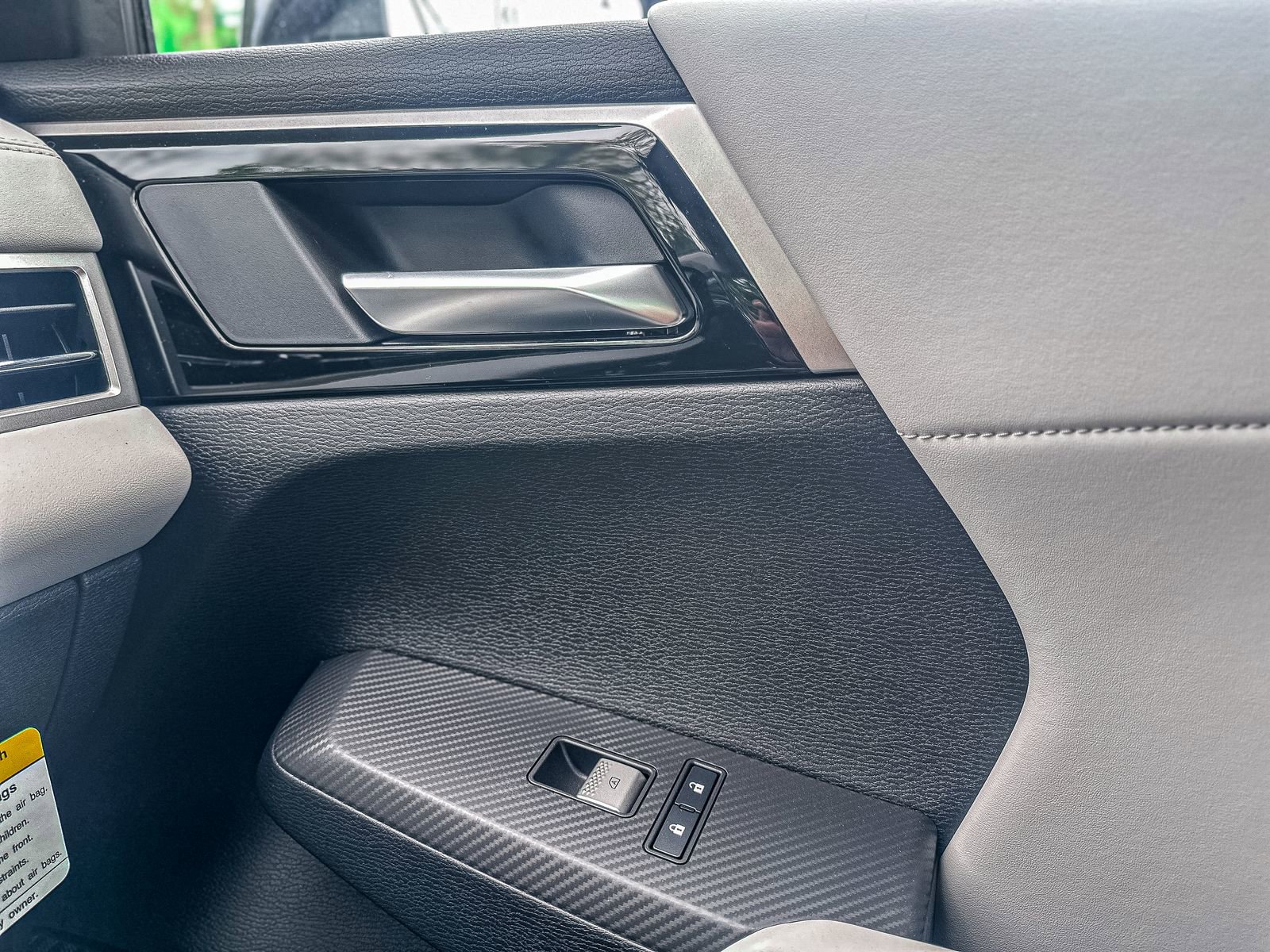 New 2025 Mitsubishi Outlander AWD image 23