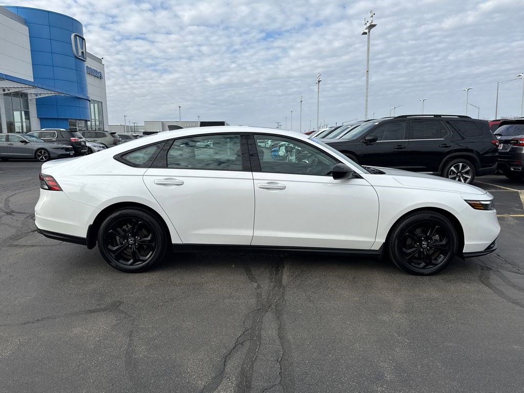 Certified 2025 Honda Accord SE image 12