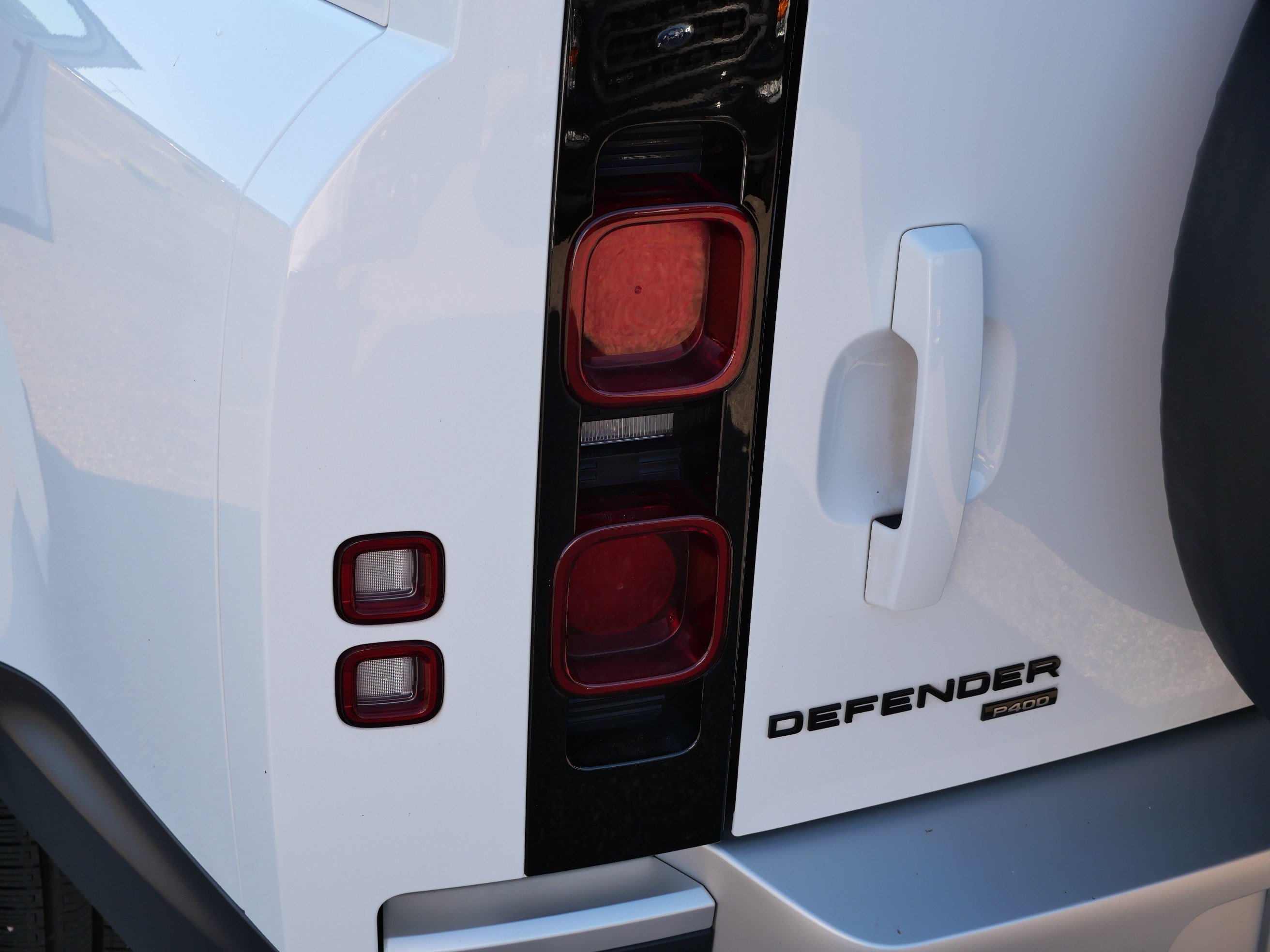 Used 2023 Land Rover Defender 130 SE AWD/4WD image 17