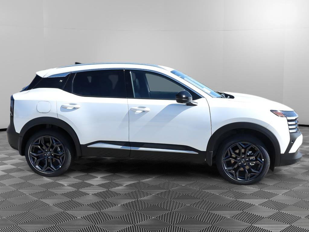 New 2026 Nissan Kicks SR w/ SR Premium Package AWD/4WD image 7