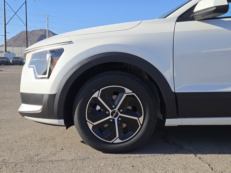 New 2026 Kia Niro LX FWD image 5