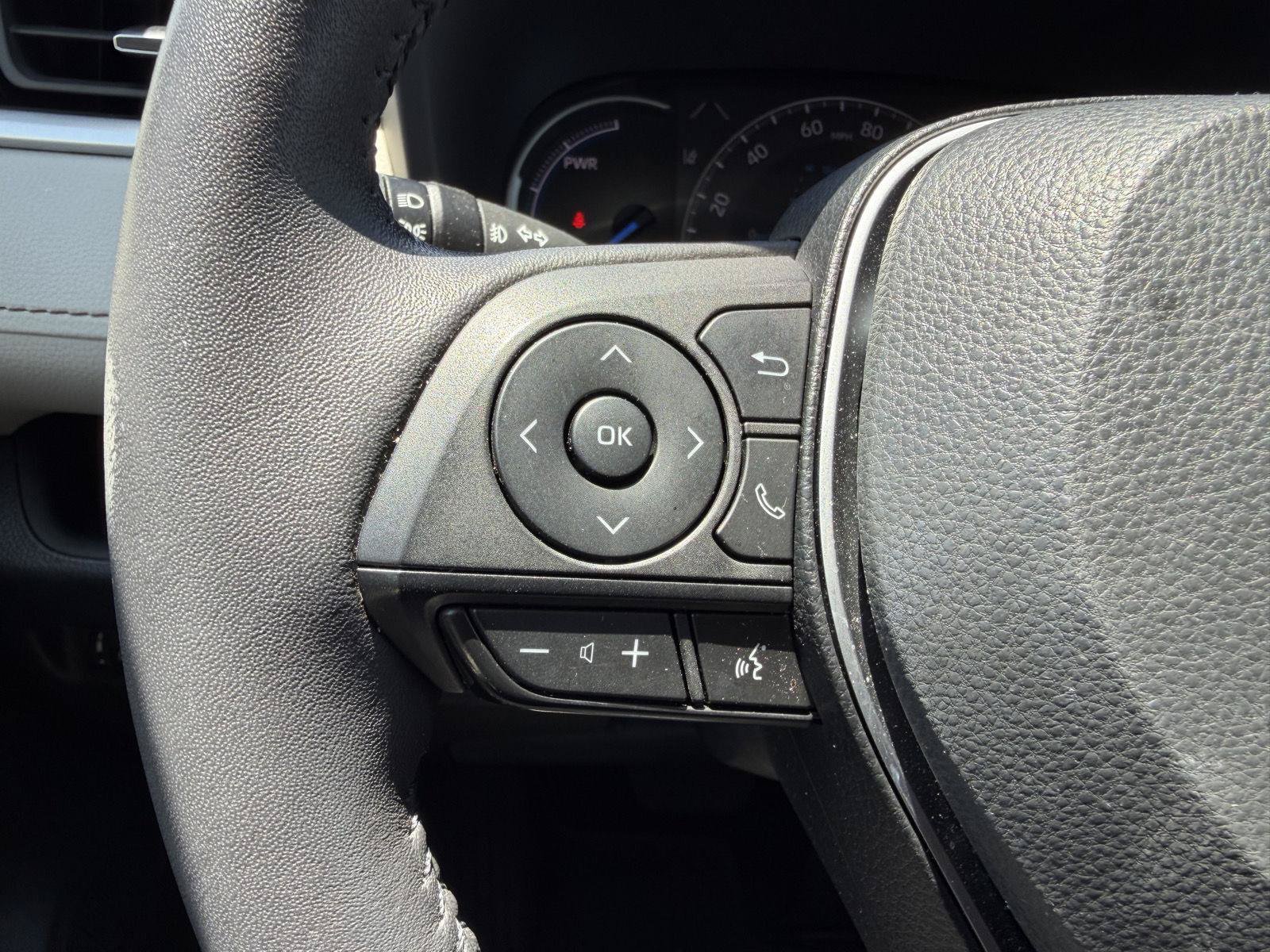 Used 2023 Toyota RAV4 XLE Premium AWD/4WD image 28
