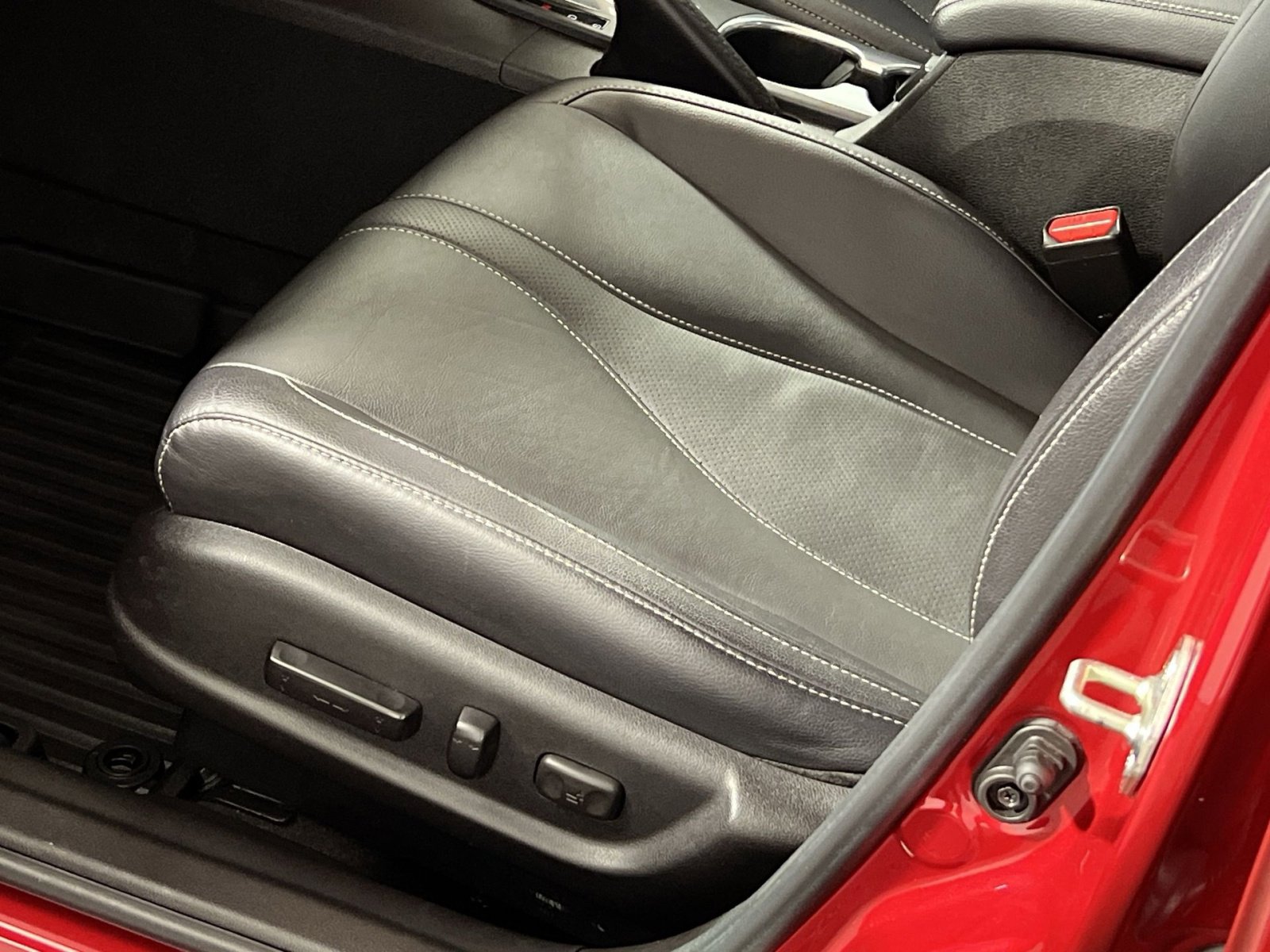 Used 2020 Acura ILX w/ Premium Package image 14