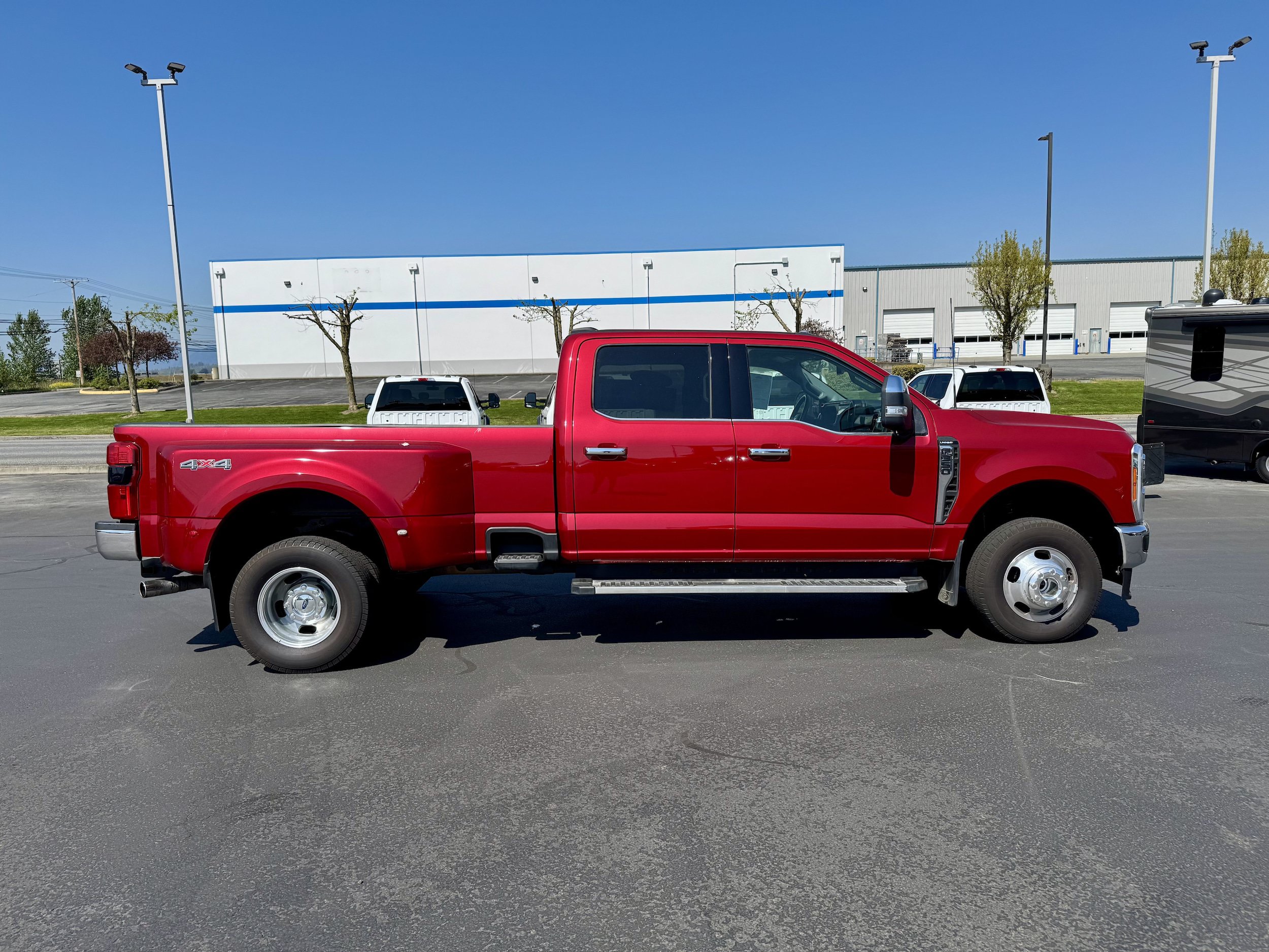 Used 2023 Ford F350 Lariat w/ Chrome Package AWD/4WD image 3