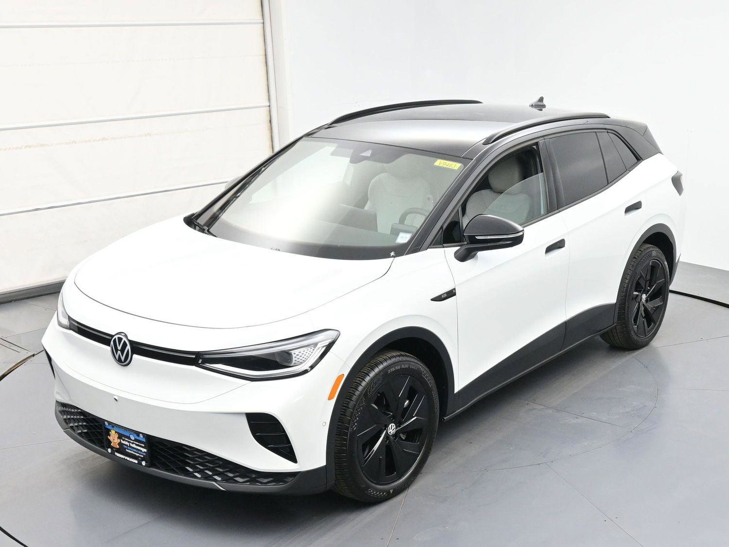 Used 2025 Volkswagen ID.4 Pro S Plus image 37