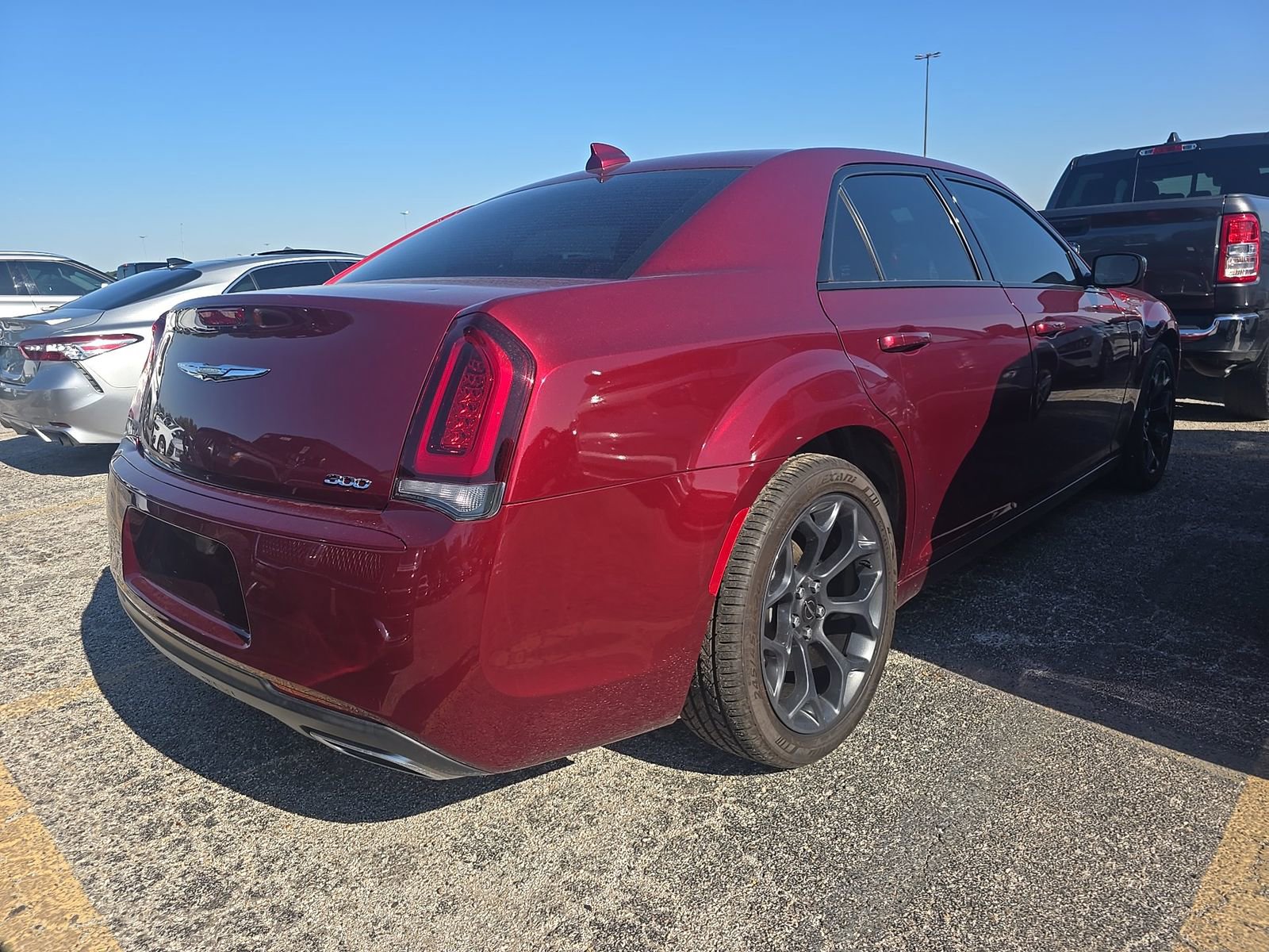 Used 2019 Chrysler 300 Touring w/ Sport Appearance Package RWD image 4