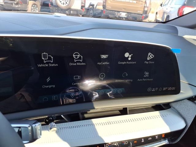 New 2026 Cadillac Optiq Luxury 1 RWD image 29
