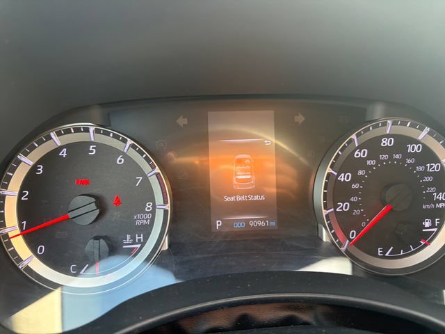 Used 2021 Toyota Highlander LE FWD image 18