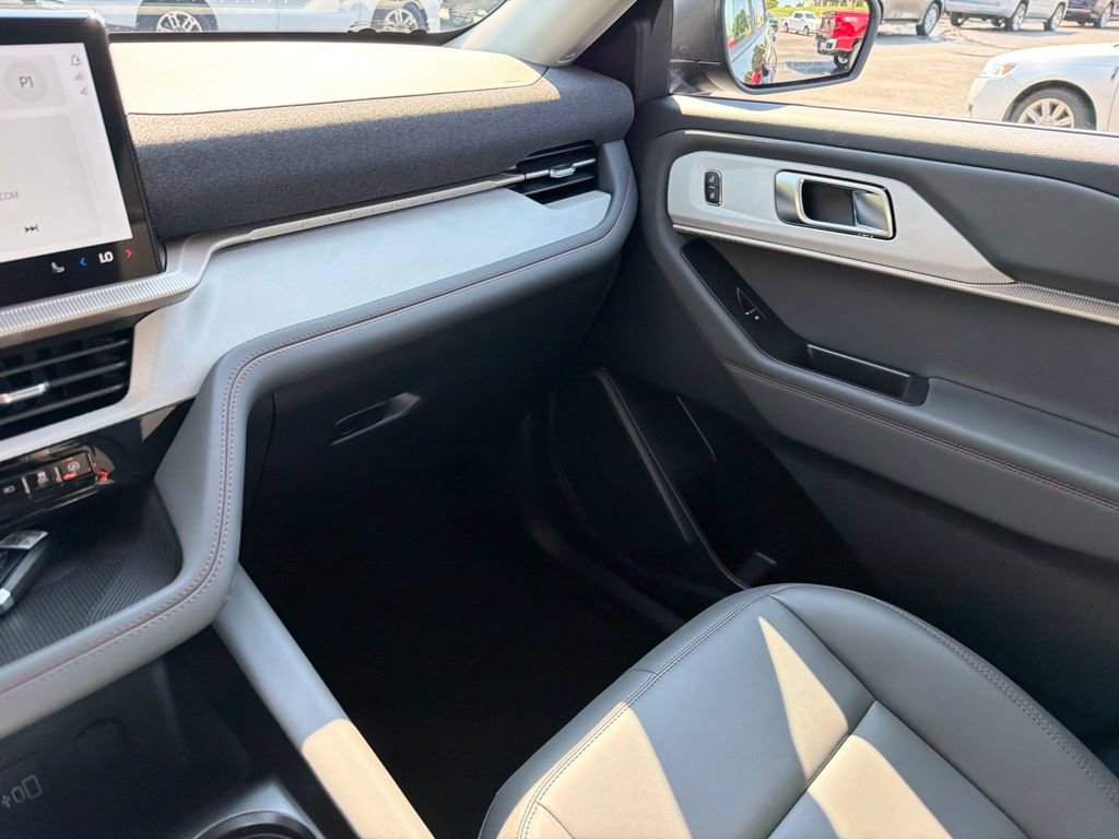 New 2026 Ford Explorer Active w/ Active Comfort Package AWD/4WD image 20
