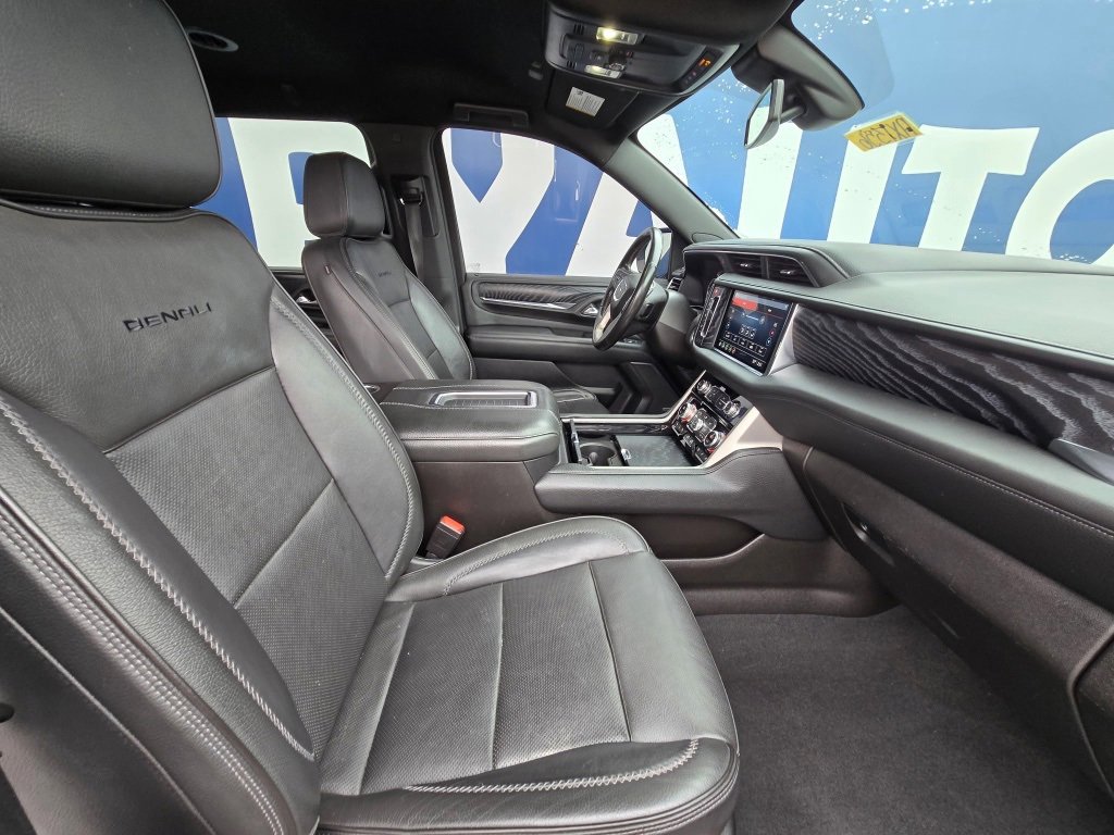 Used 2021 GMC Yukon XL Denali image 25