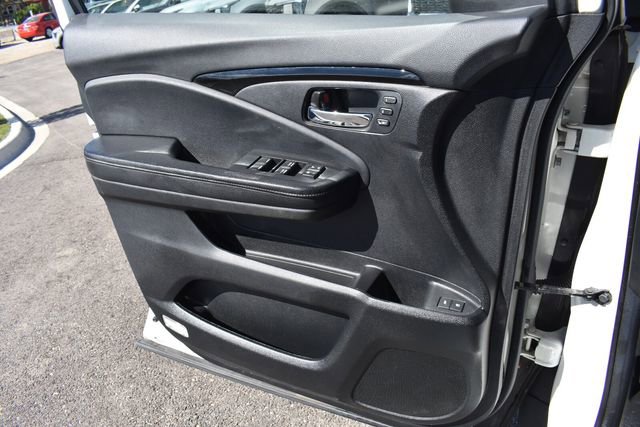 Used 2018 Honda Pilot Elite image 37