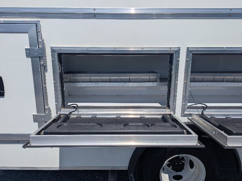 Used 2025 Ford E-450 and Econoline 450 Super Duty w/ Power Equipment Group RWD image 18
