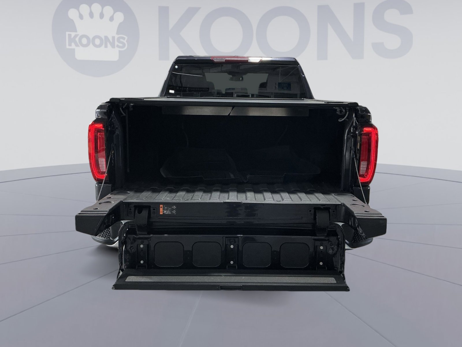 Used 2023 GMC Sierra 1500 SLT w/ SLT Premium Package image 32