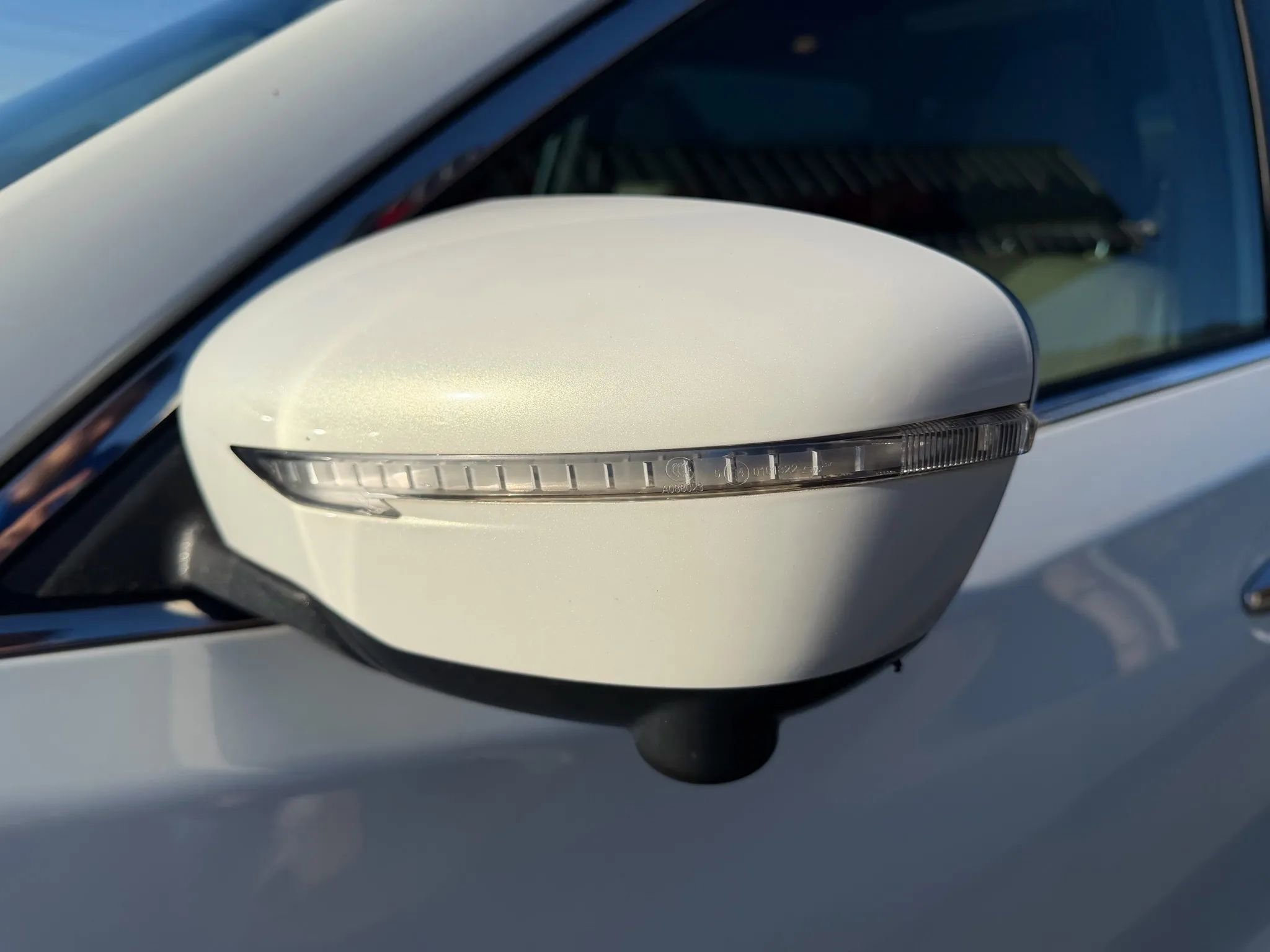 Used 2014 Nissan Rogue SL w/ SL Premium Package image 10