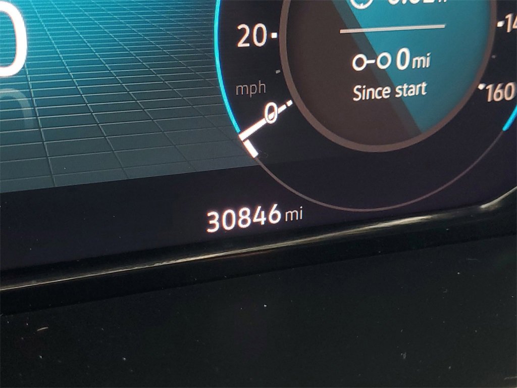 Used 2025 Volkswagen Atlas SE image 25