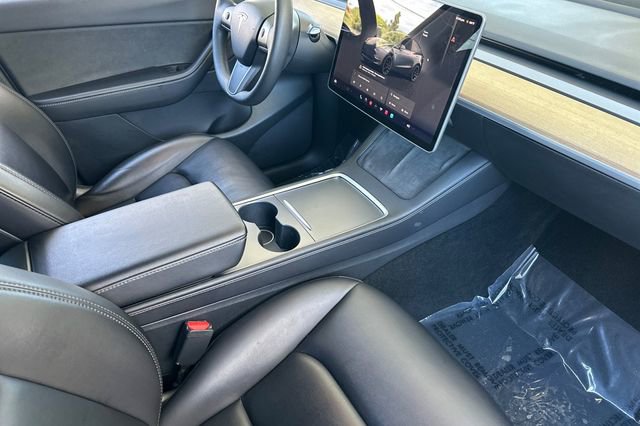 Used 2022 Tesla Model Y Performance AWD/4WD image 17