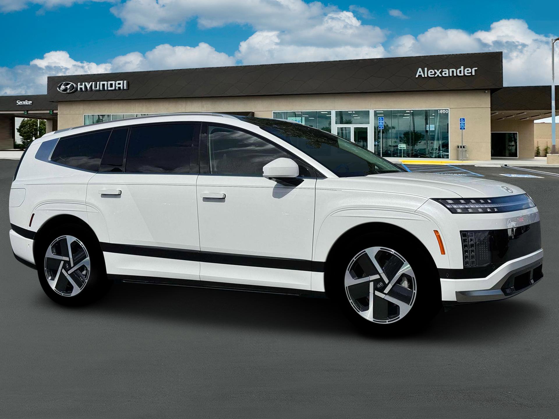 New 2026 Hyundai Ioniq 9 Calligraphy image 9