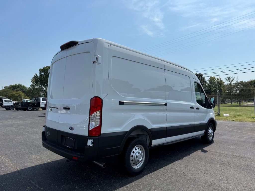 New 2026 Ford Transit 250 148 Medium Roof RWD image 7