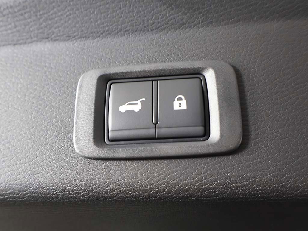 New 2025 Mitsubishi Outlander SE image 23