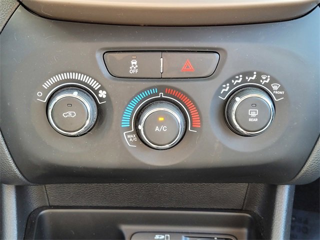 Used 2017 Jeep Cherokee Sport image 21