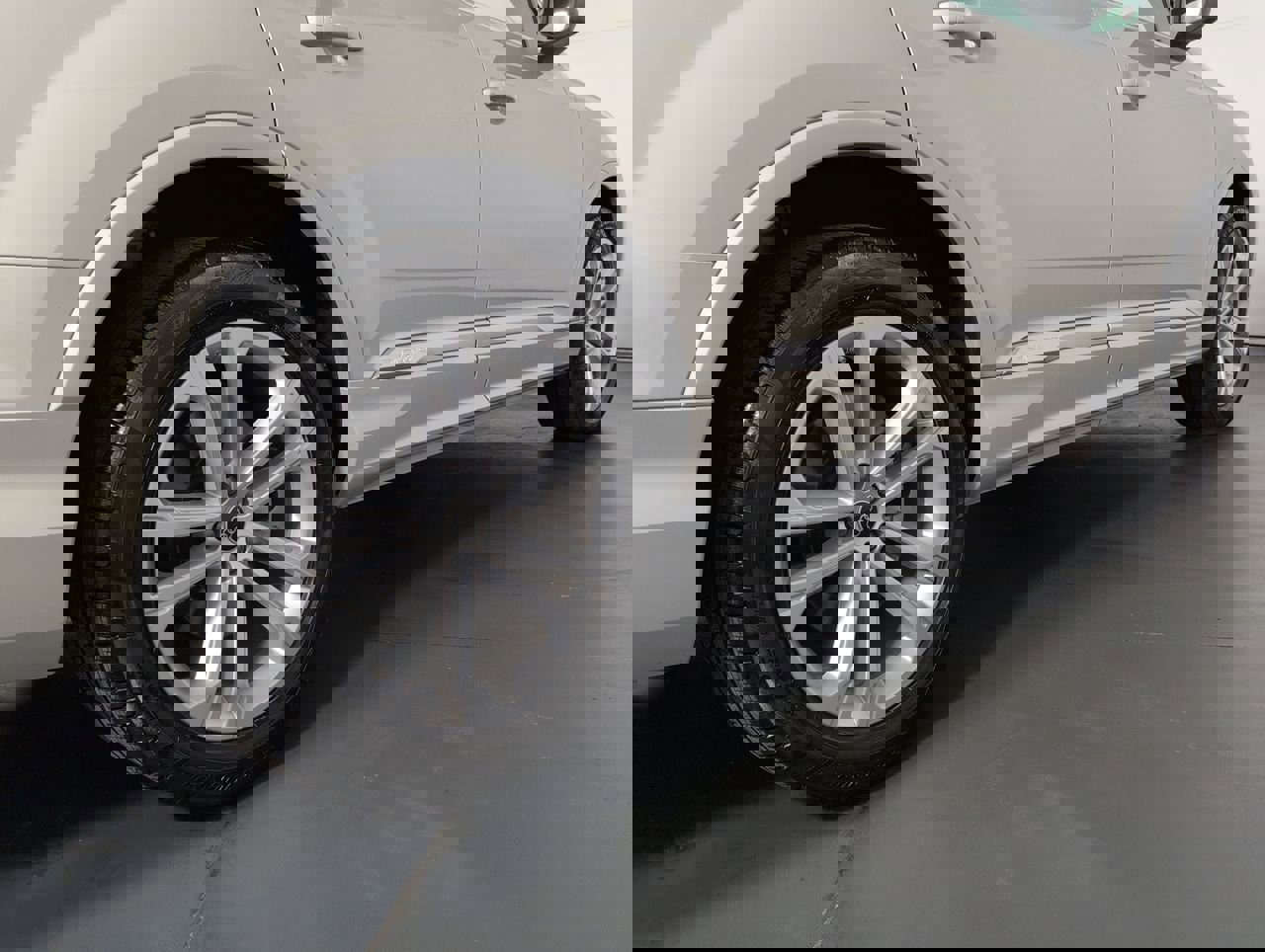 Certified 2025 Audi Q7 2.0T Premium Plus w/ Premium Plus Package image 3