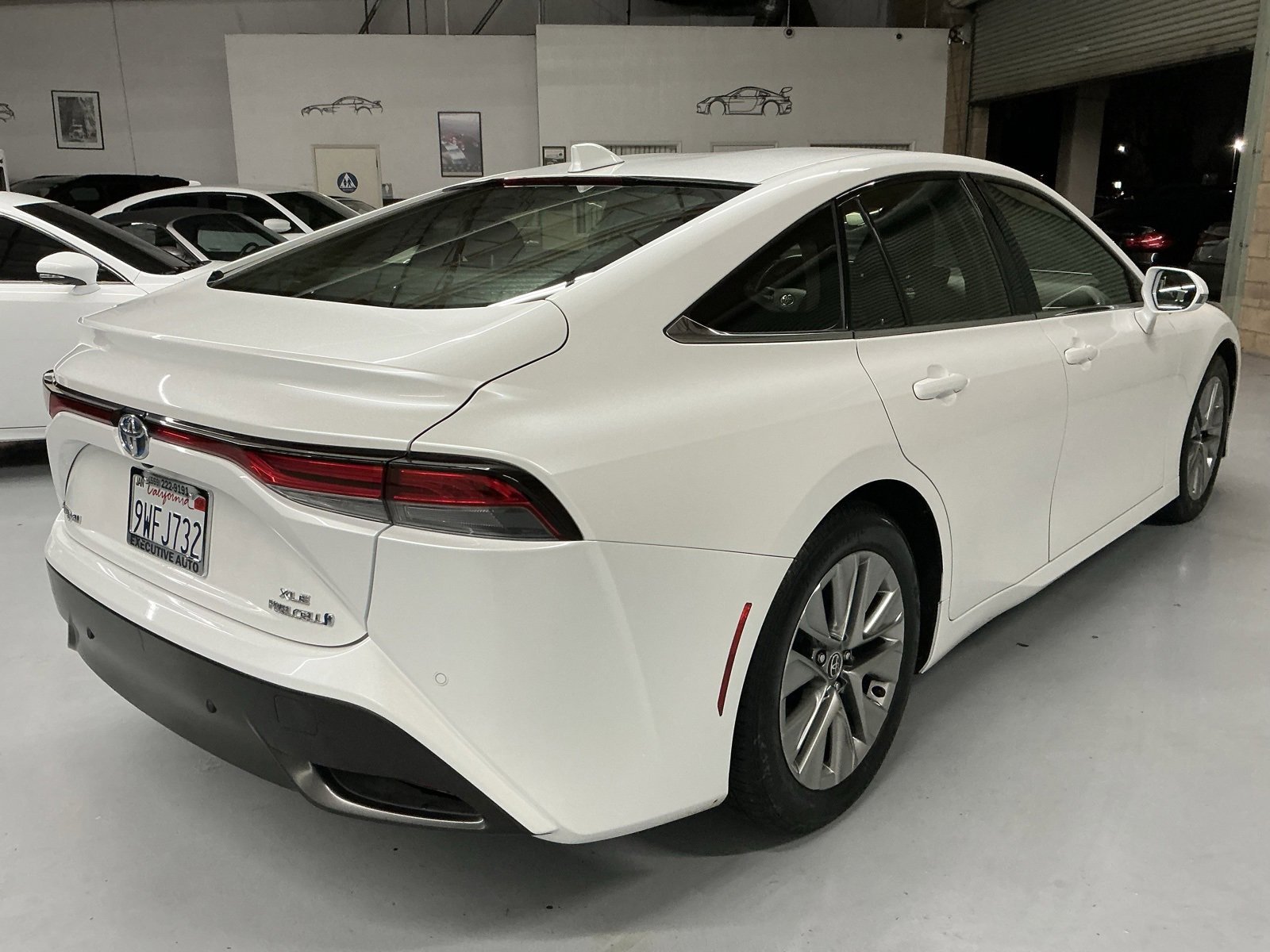 Used 2022 Toyota Mirai XLE image 5