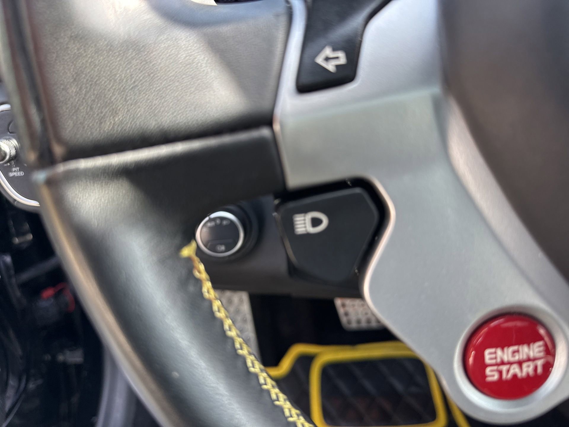 Used 2016 Ferrari California T RWD image 17