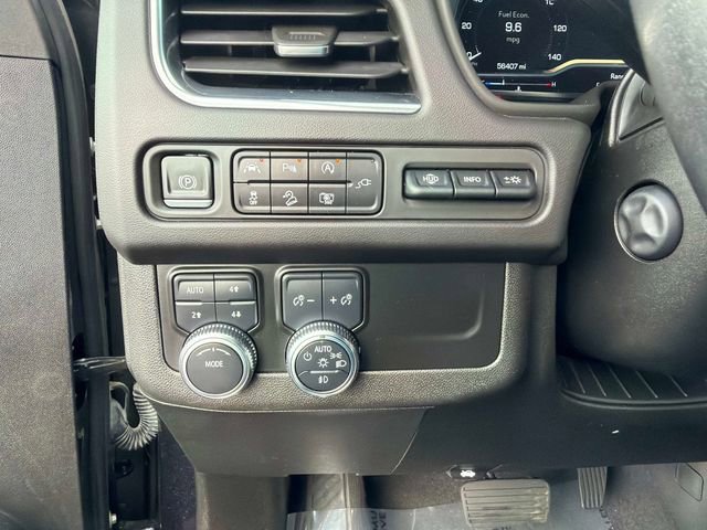 Used 2022 GMC Yukon XL AT4 w/ Technology Package image 27