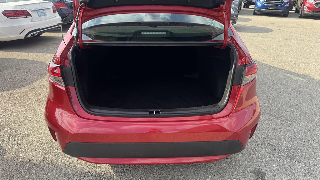 Used 2020 Toyota Corolla LE image 11