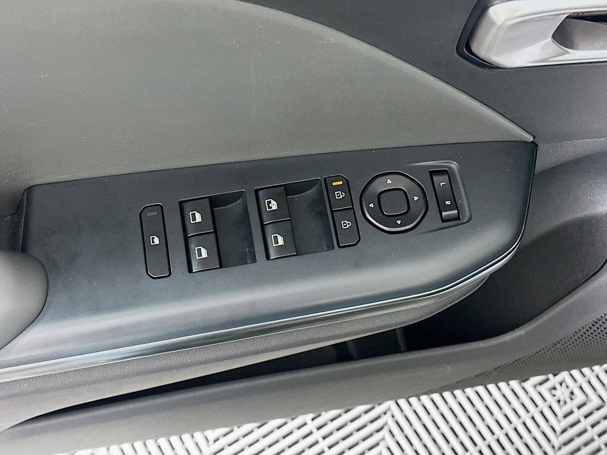 Used 2025 Kia K4 FWD image 15