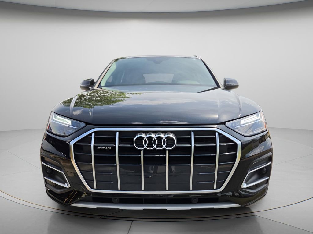 Used 2023 Audi Q5 2.0T Premium w/ Convenience Package image 4