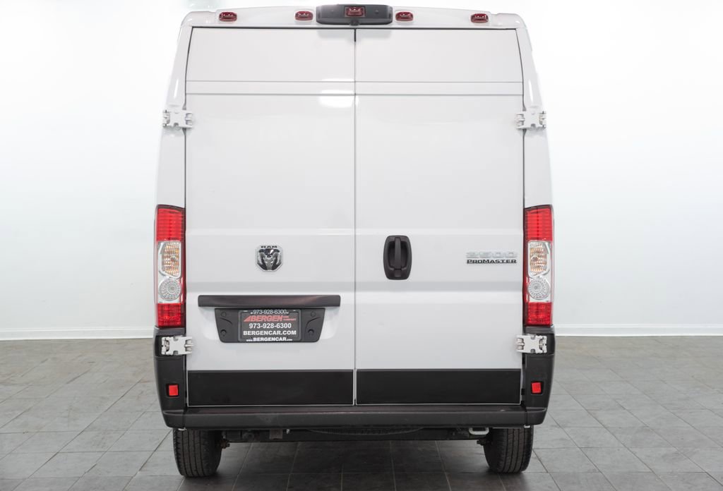Used 2025 RAM ProMaster 2500 w/ Convenience Group FWD image 8