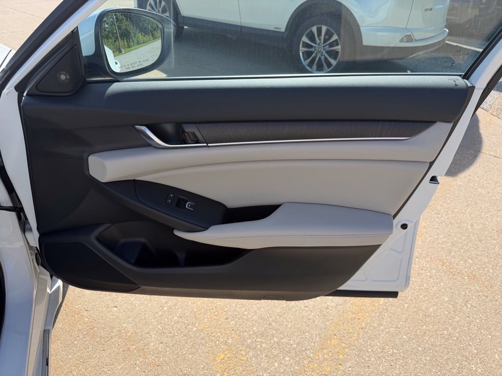 Used 2020 Honda Accord EX-L image 34