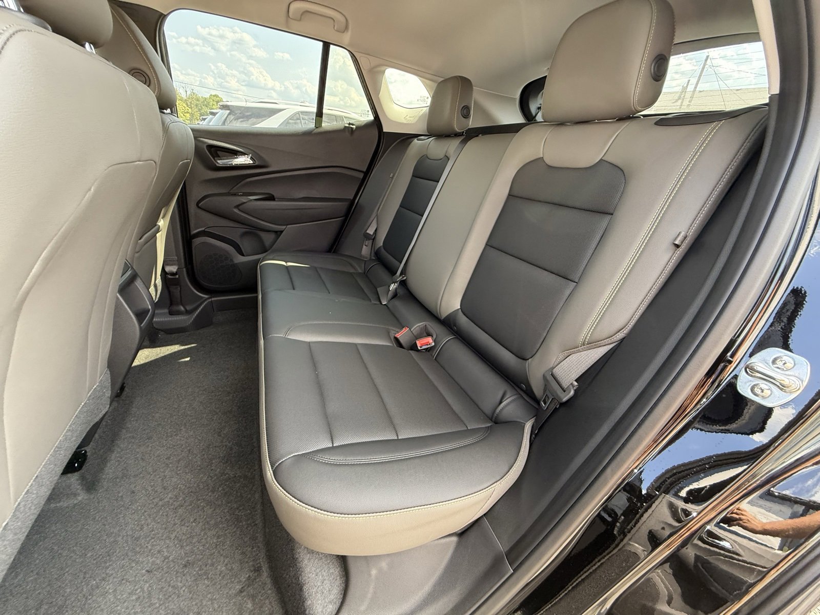 New 2026 Chevrolet Trax ACTIV w/ Sunroof Package image 19