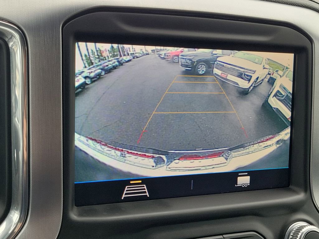 Used 2022 GMC Sierra 2500 SLE w/ SLE Value Package; image 9