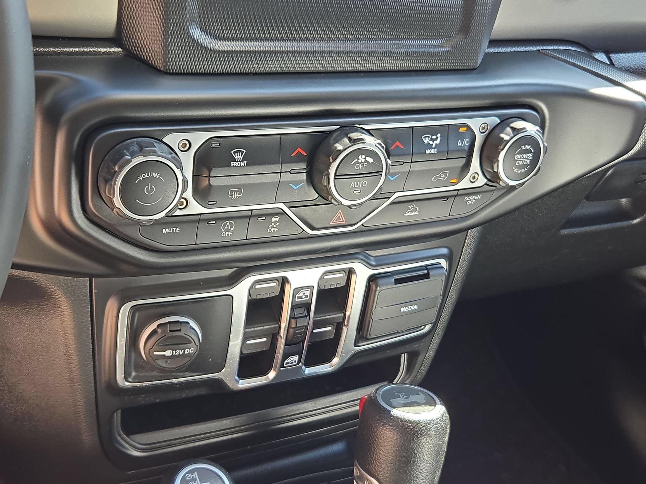 Used 2021 Jeep Wrangler Unlimited Sport AWD/4WD image 17