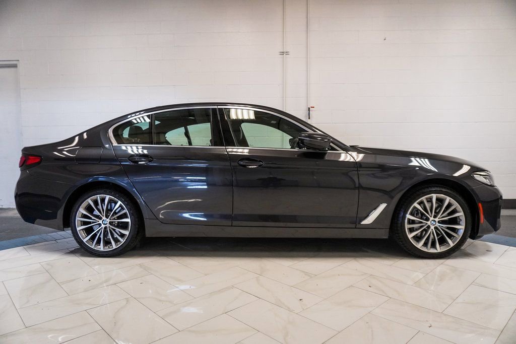 Used 2023 BMW 540i xDrive w/ Premium Package image 38