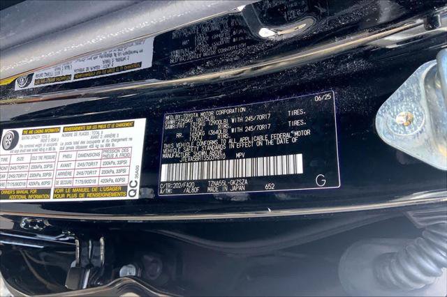 Certified 2025 Toyota 4Runner SR5 AWD/4WD image 37