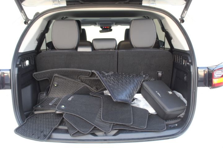 Certified 2025 MAZDA CX-90 Plug-In Hybrid w/ Preferred image 44