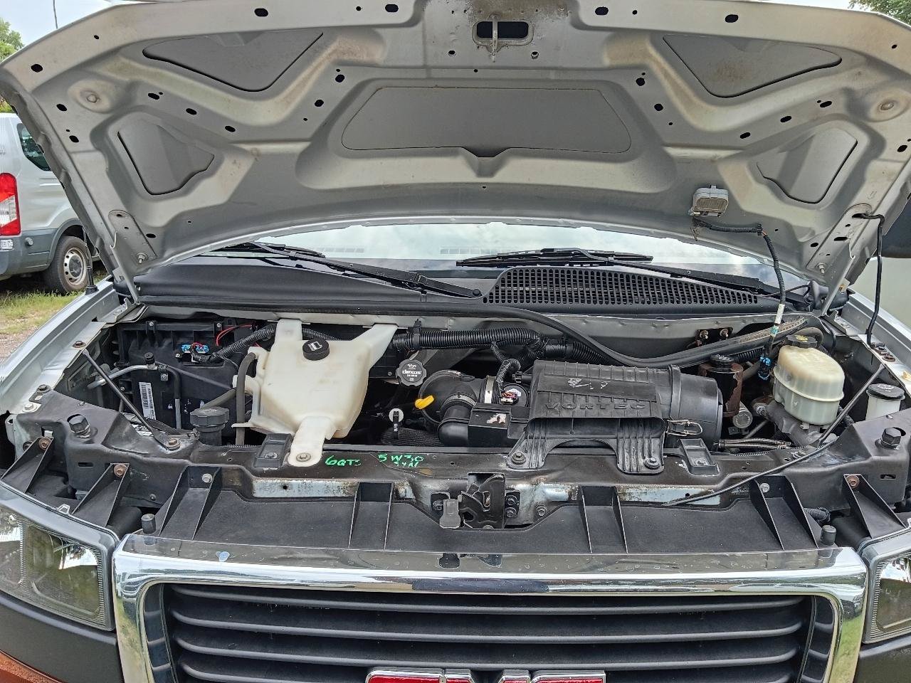 Used 2014 GMC Savana 3500 LS w/ Chrome Appearance Package RWD image 33