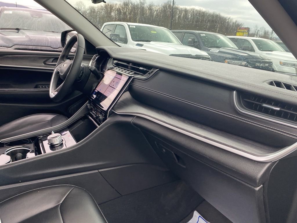 Used 2023 Jeep Grand Cherokee L Limited image 8