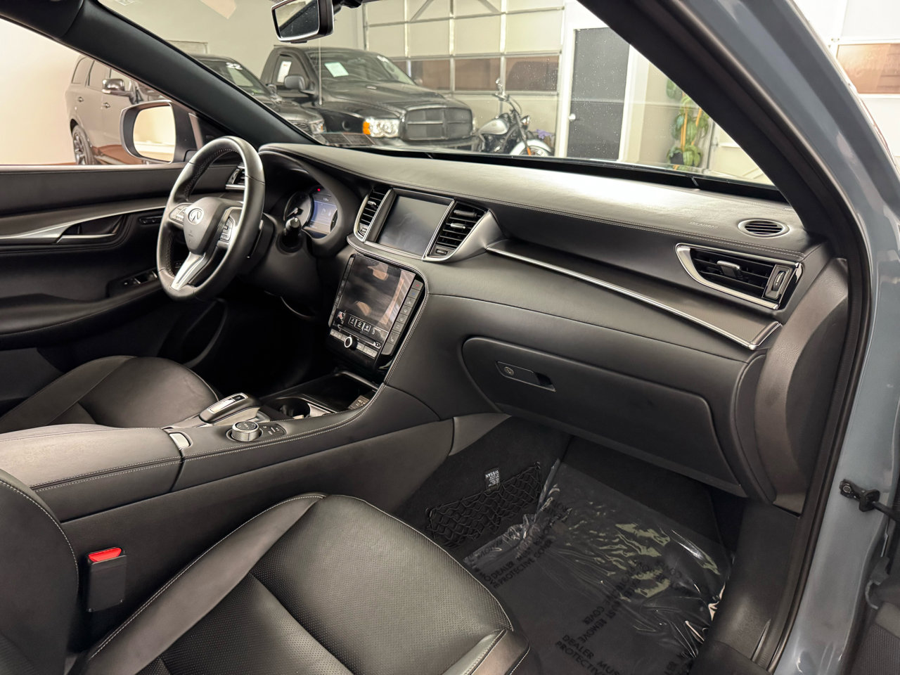 Used 2024 INFINITI QX55 Luxe w/ Cargo Package image 39