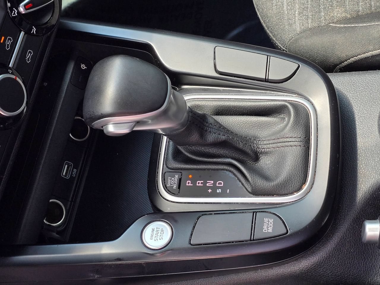 Used 2020 Kia Soul GT-Line w/ GT 2.0L Power Sunroof Package FWD image 16