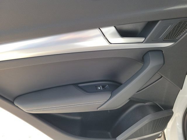 Certified 2023 Audi Q5 2.0T Prestige AWD/4WD image 12