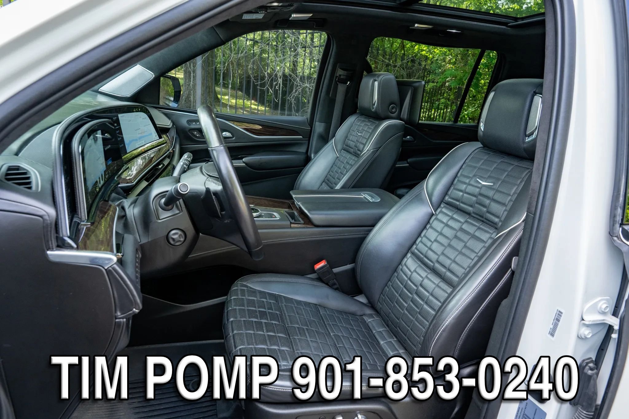 Used 2023 Cadillac Escalade ESV Sport Platinum w/ Heavy-Duty Trailer Package AWD/4WD image 11