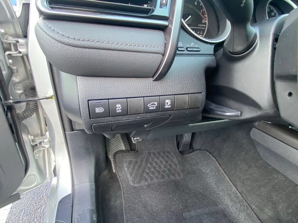 Used 2023 Toyota Camry LE FWD image 11