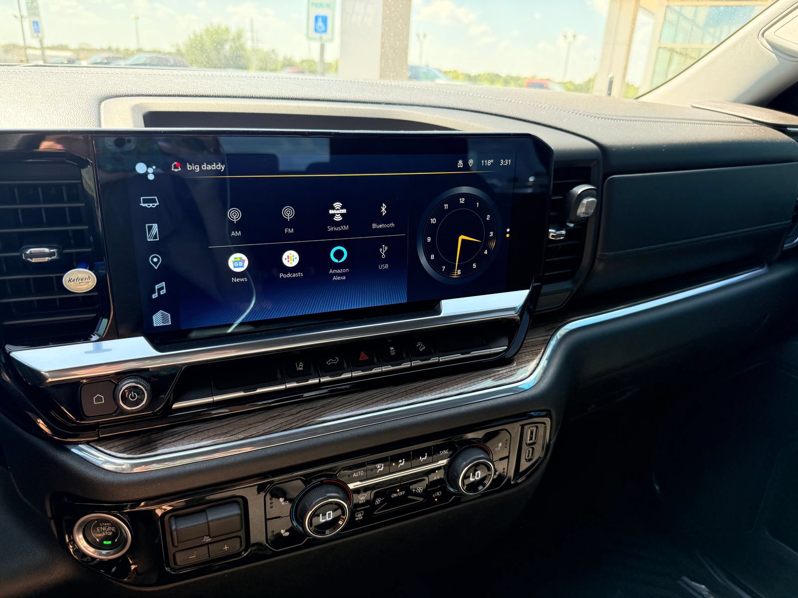 Used 2024 Chevrolet Silverado 2500 LT AWD/4WD image 15