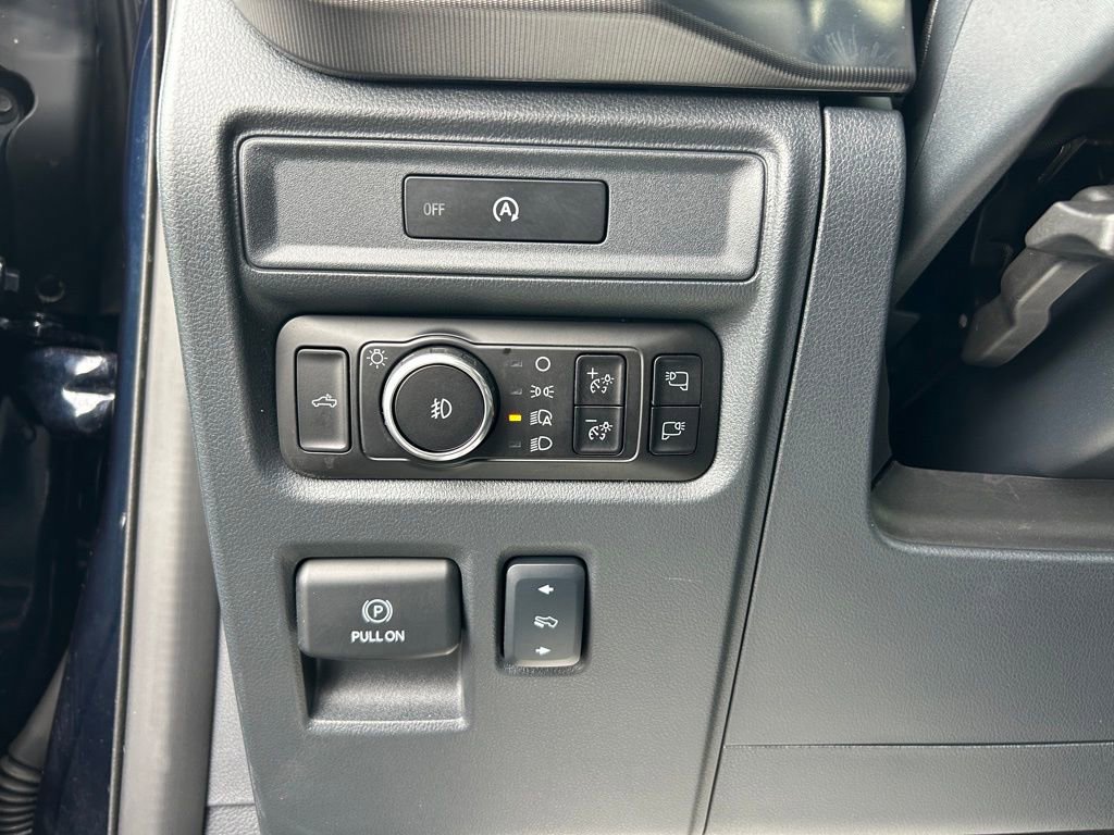 Used 2025 Ford F150 Lariat image 4